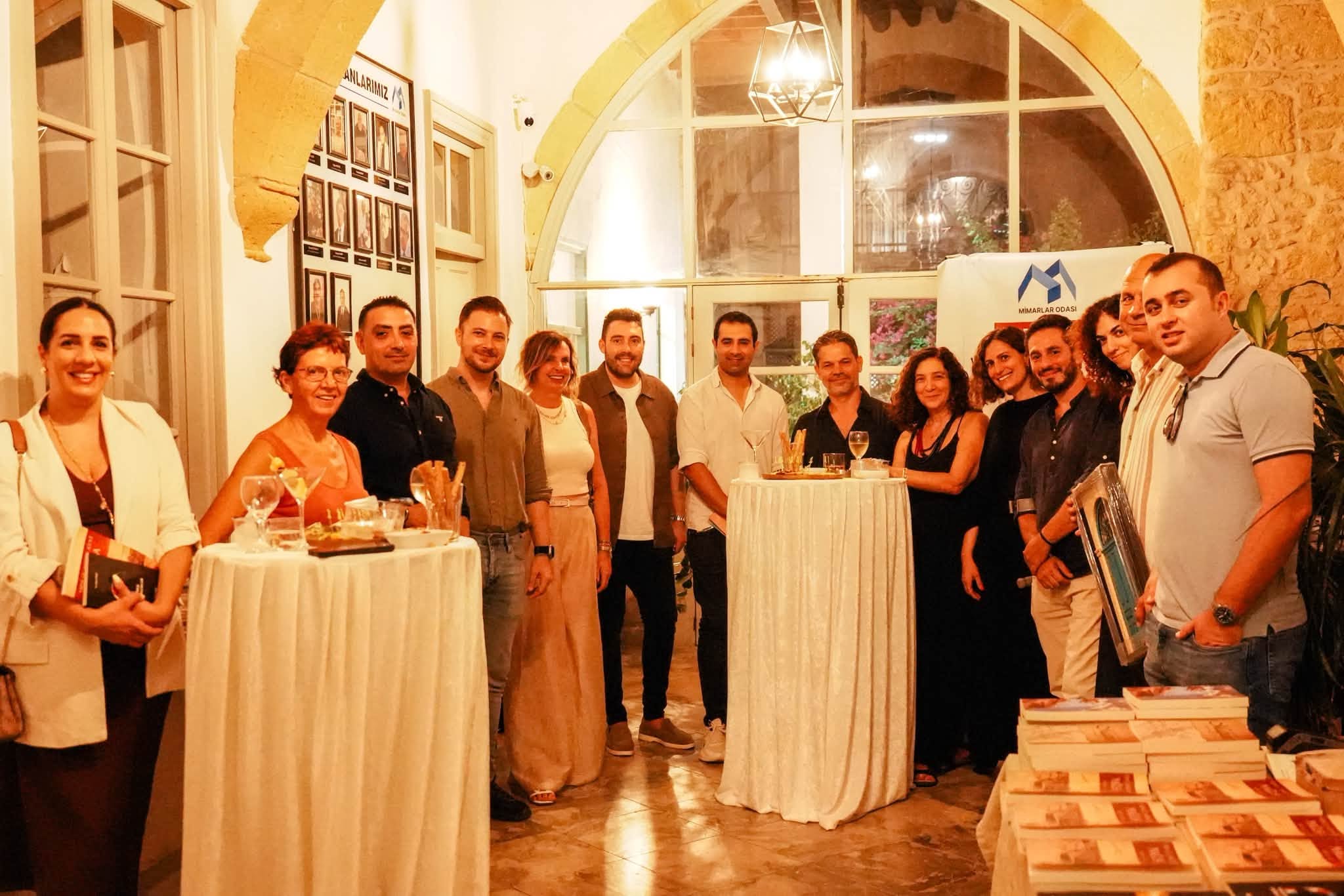 “YİRMİ ÜÇ ASIRLIK KENT MAĞUSA” SÖYLEŞİ VE KİTAP İMZA GÜNÜ GERÇEKLEŞTİRİLDİ